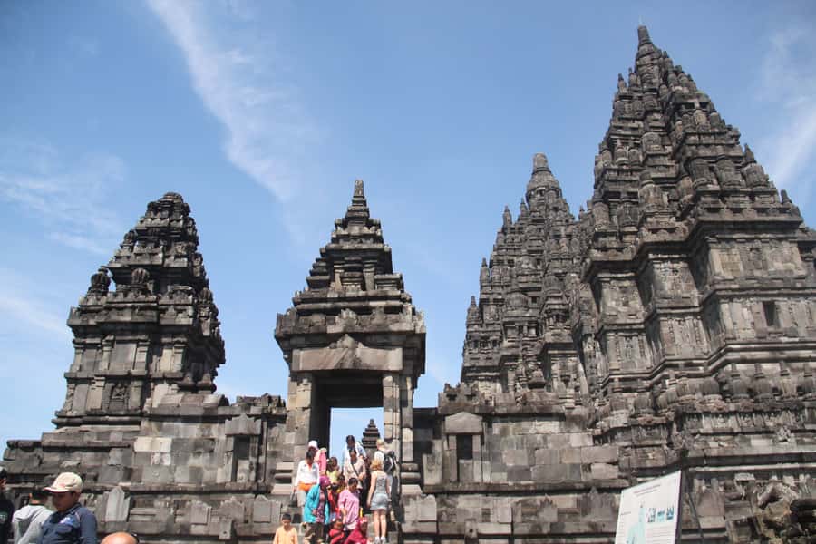 Yogyakarta: Borobudur Sunrise (Climb-up Assured) & Prambanan - Borobudur Climb-Up Access: What You Actually Gain
