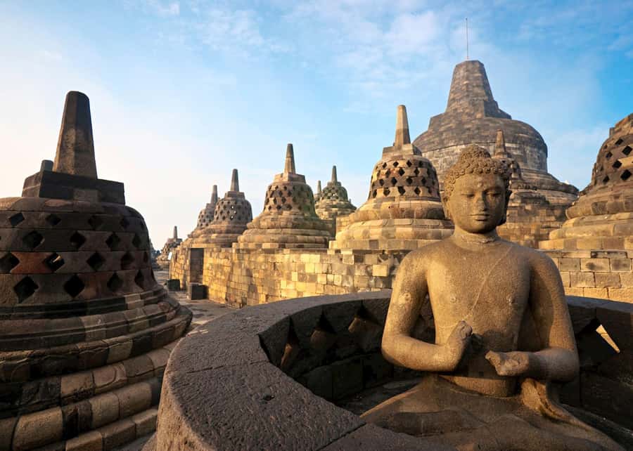 Yogyakarta: Borobudur sunrise(guarantee climb up)& Prambanan - Monday Watch-Out: Roro Jonggrang Closes at Prambanan