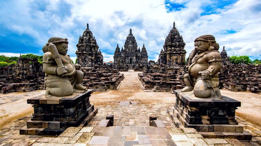 Yogyakarta: Borobudur sunrise(guarantee climb up)& Prambanan - Pacing, Crowds, and Weather: Plan Like a Local