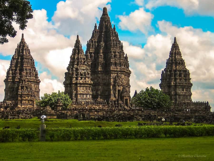 yogyakarta: Borobudur sunrise, Merapi volcano & Prambanan - Prambanan Temple: Ramayana reliefs and deity symbolism with Dwi