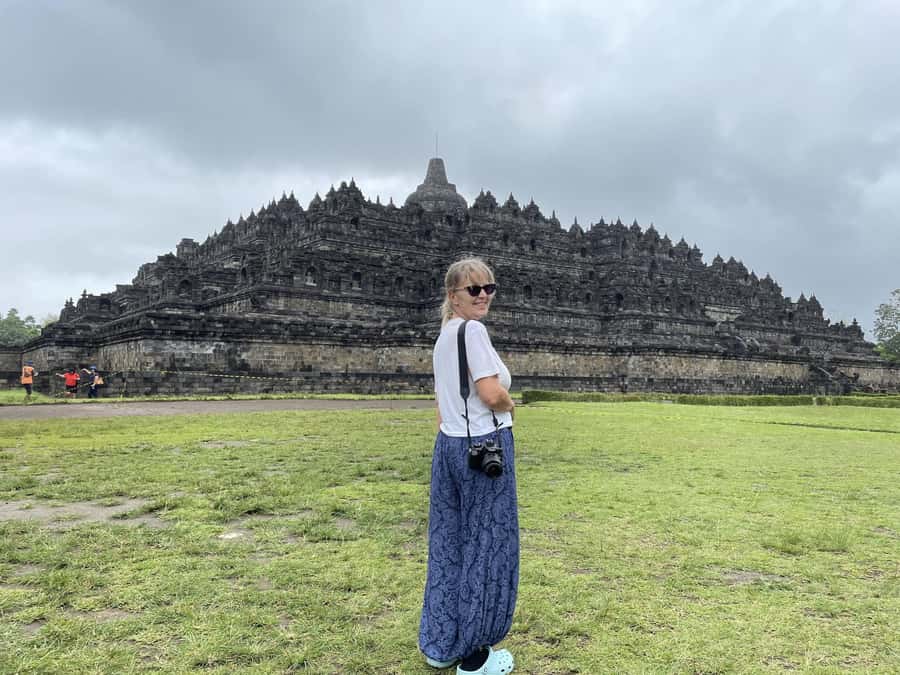Yogyakarta: Borobudur Sunset Climb Up Shared Guided Tour - Key highlights I’d prioritize before you book