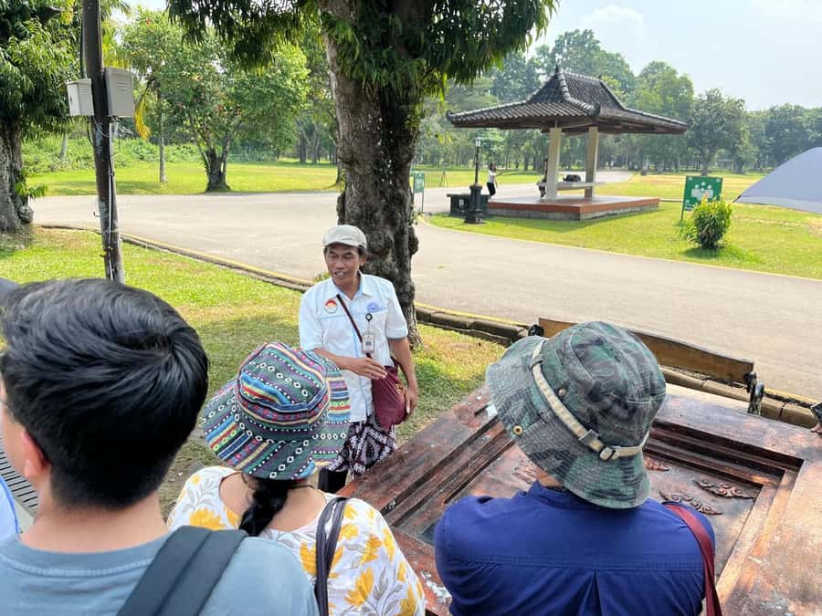 Yogyakarta: Borobudur Tour (guarantee climb up) & Prambanan - Prambanan after Borobudur: Brahma, Shiva, Wisnu