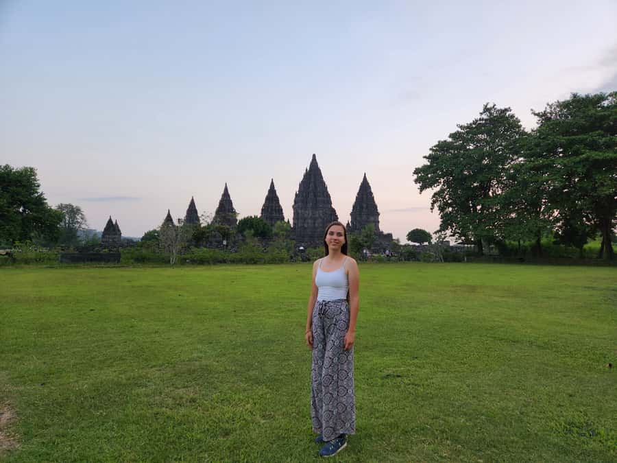 Yogyakarta: Borobudur Tour (guarantee climb up) & Prambanan - Shared vs private tour: choosing the pace that fits