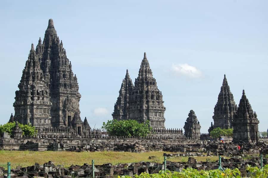 Yogyakarta: Borobudur Tour (guarantee climb up) & Prambanan - Price and value: what $25 covers, and what to double-check
