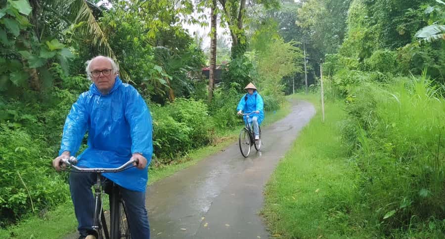 Yogyakarta: Countryside Village Cycling Tour With Guide - Tempeh From Soybeans and Banana Leaves