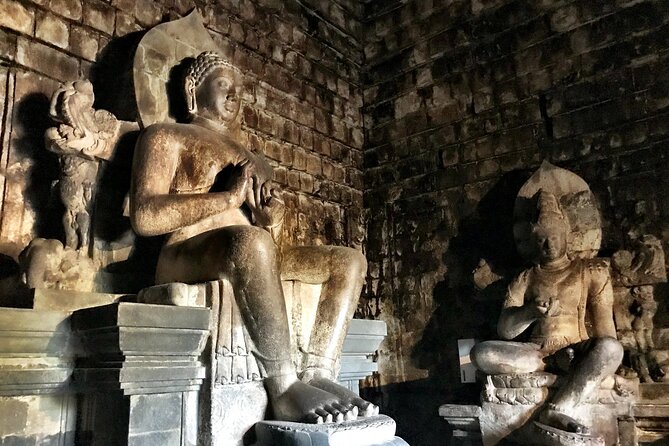 Yogyakarta Day trip Borobudur & Prambanan Temples - Punthuk Setumbu Sunrise: Why the Timing Matters