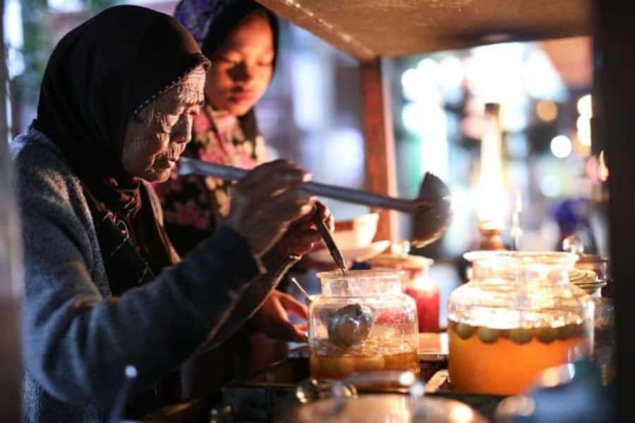 Yogyakarta: Guided City Walk and Food Tour - A 3.5-Hour Night Walk That Uses Rhythm, Not Rush