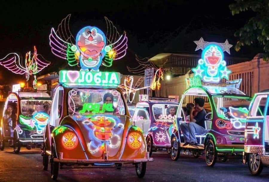Yogyakarta: Guided City Walk and Food Tour - Local Café Stop: Coffee, First Tastings, and Setting Your Spice Level