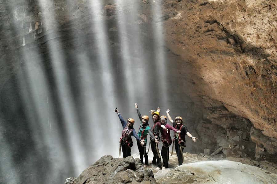 Yogyakarta: Jomblang Cave and Pindul Cave all inclusive Trip - After Jomblang, lunch and the road stop at the Oyo River