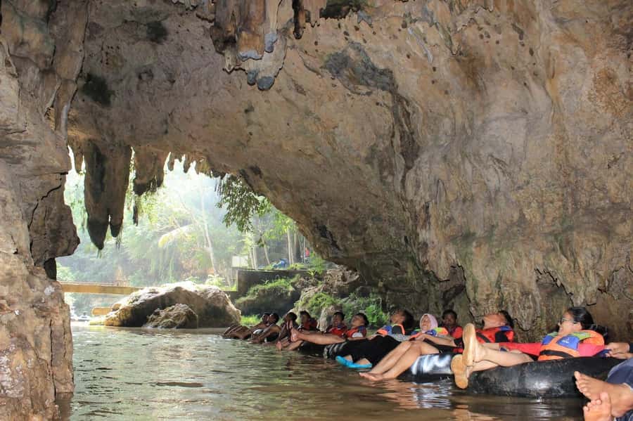 Yogyakarta: Jomblang Cave and Pindul Cave all inclusive Trip - Guides and drivers: why names keep popping up