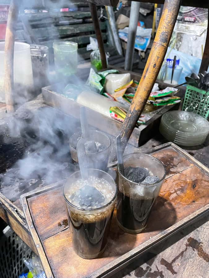 Yogyakarta: Nighttime Walk and Food Tour - Price and logistics: why $17 feels like a good deal for what you get