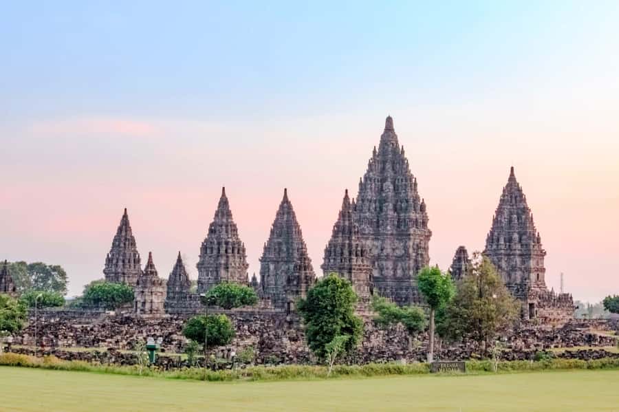 Yogyakarta: Prambanan Temple Afternoon Guided Tour - Hotel Pickup and the Small-Group Advantage in Yogyakarta