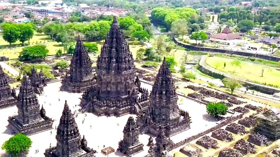 Yogyakarta : prambanan temple sunset with expert local guide - Skip the Ticket Line, Then Get Grounded on Arrival
