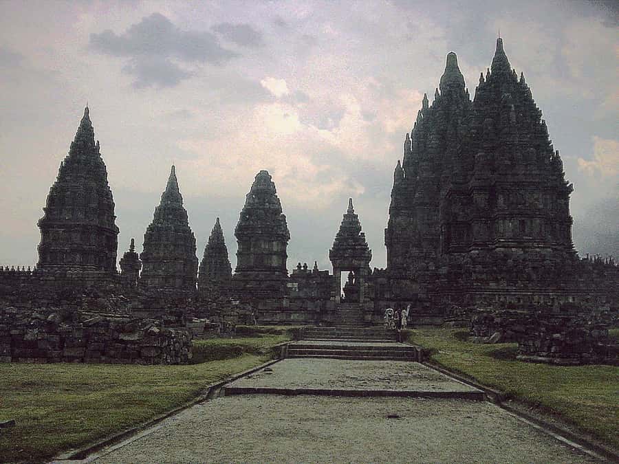 Yogyakarta : prambanan temple sunset with expert local guide - The Expert Local Guide, How It Changes Your Visit