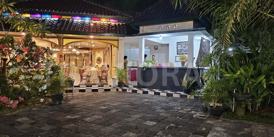 Yogyakarta: Ramayana Ballet Performance with Optional Dinner - Entering the Purawisata Amphitheater: how the show unfolds