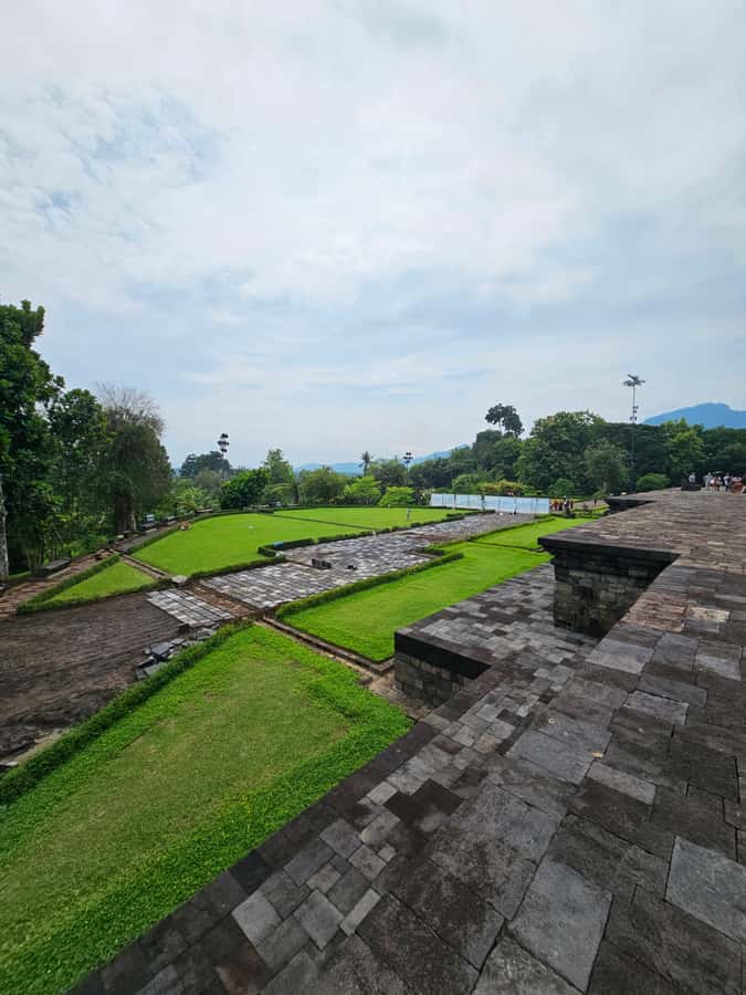Yogyakarta; Sunrise from Borobudur Temple & Prambanan Guided - Breakfast with a view: why the morning meal is part of the value